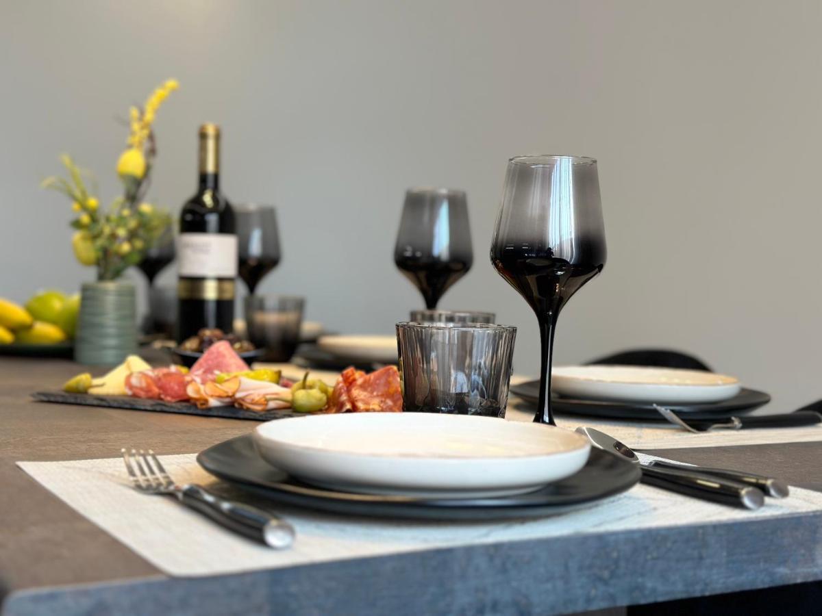 Seaside Deluxe Apartment Ialysós Eksteriør bilde